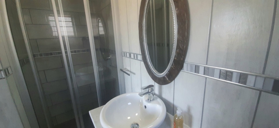 To Let 3 Bedroom Property for Rent in Albertinia Western Cape